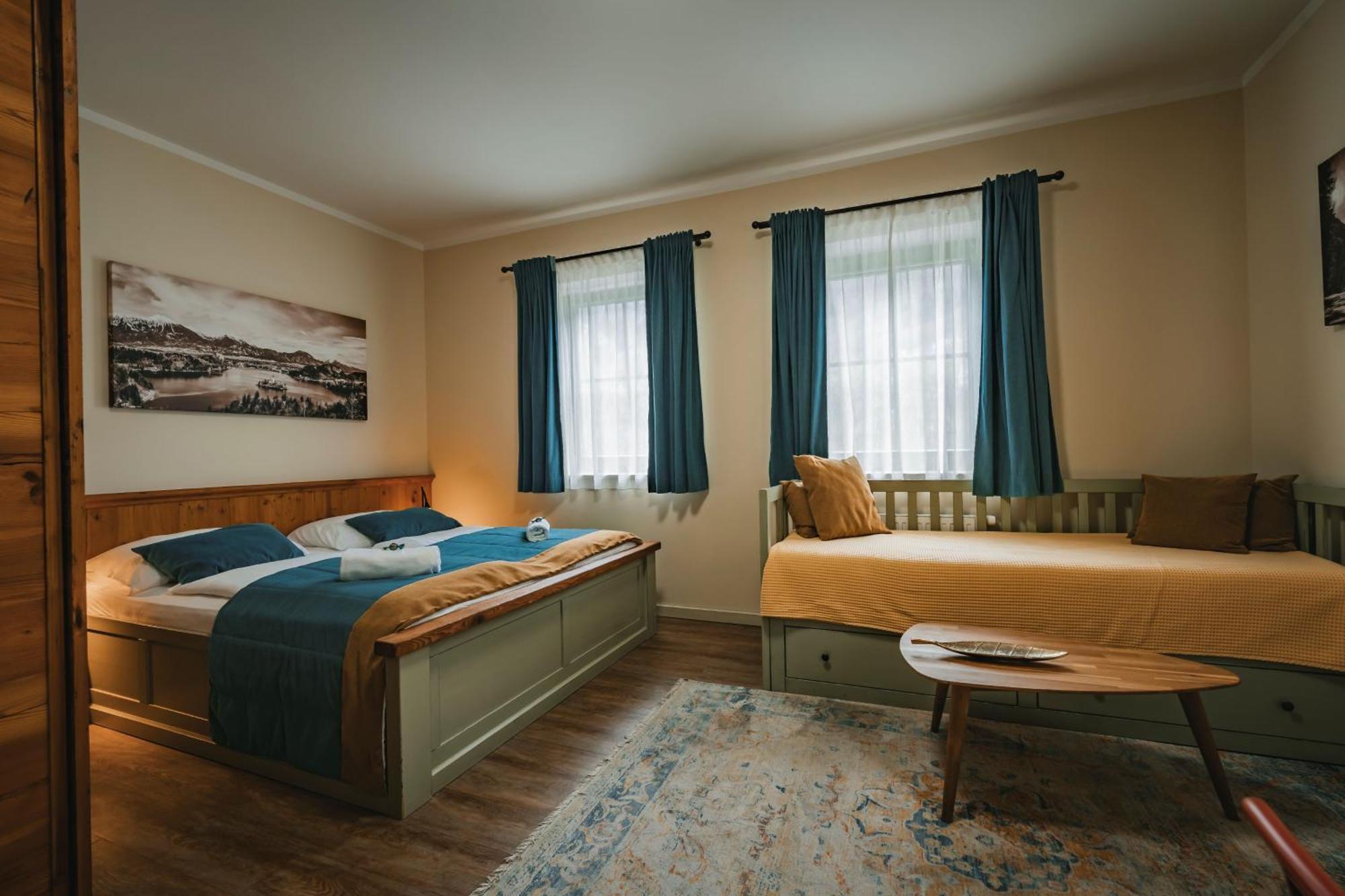 Guest House Ejga Йесенице Екстериор снимка