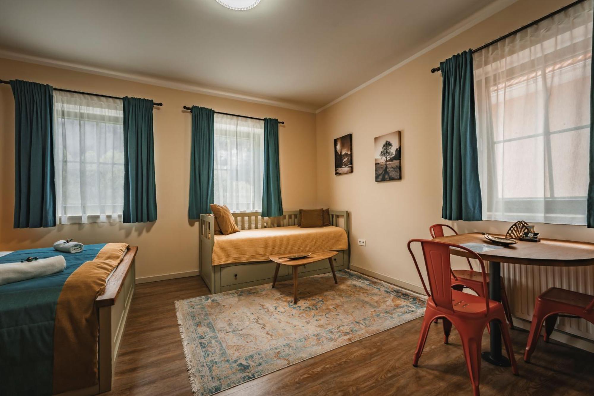 Guest House Ejga Йесенице Екстериор снимка