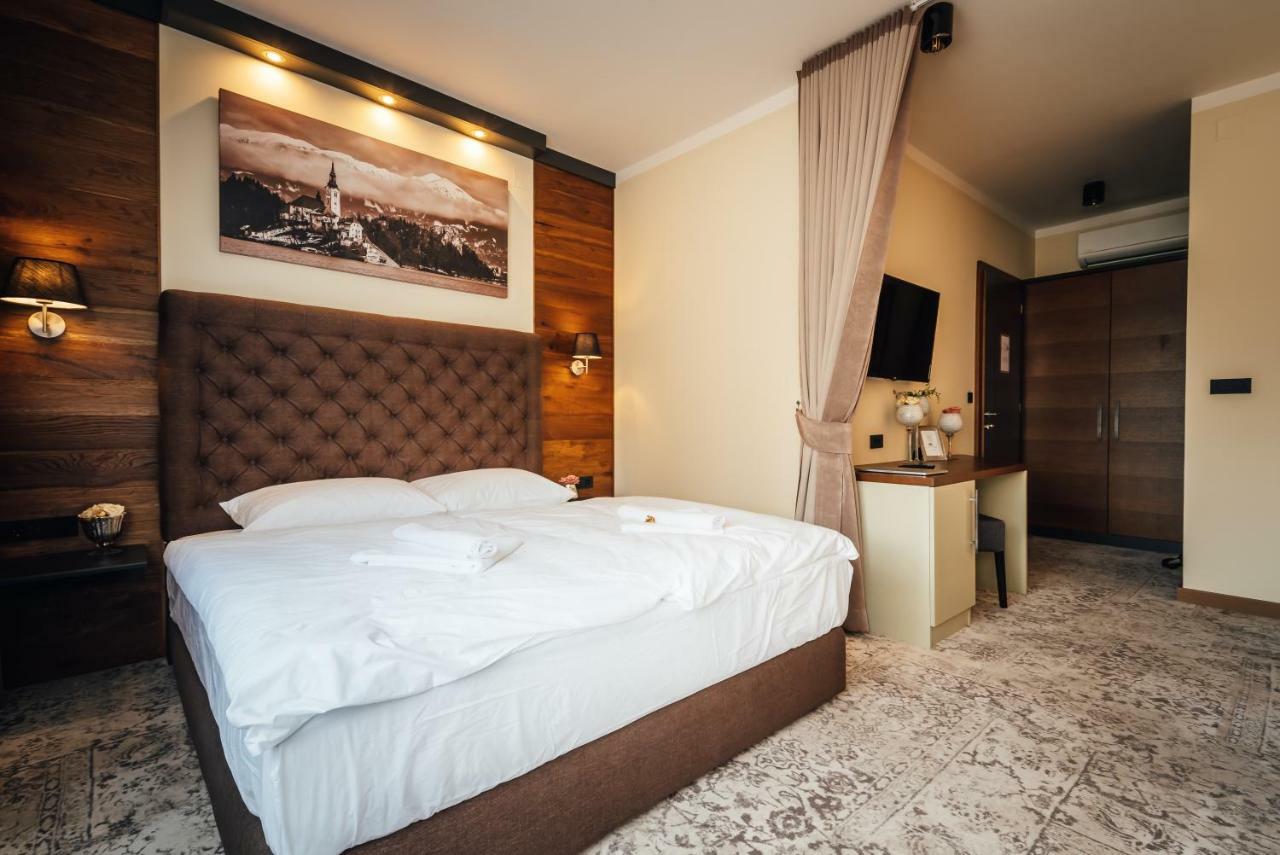 Guest House Ejga Йесенице Екстериор снимка